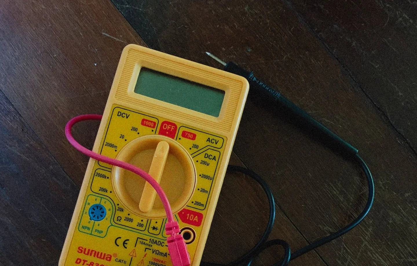 Electrical measurement instrument and test leads