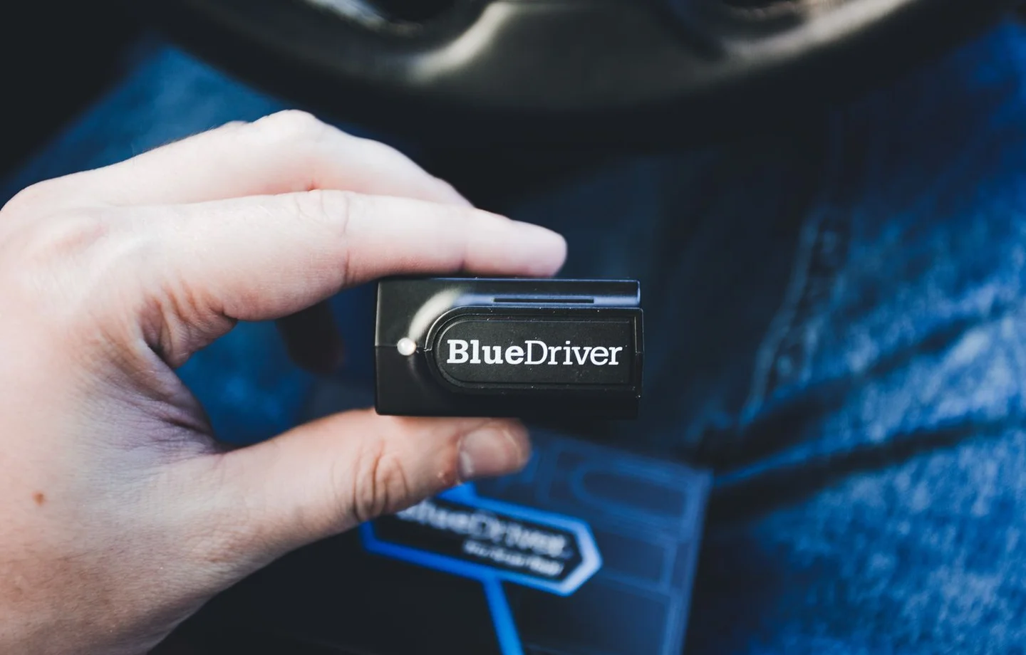 Portable vehicle diagnostic device