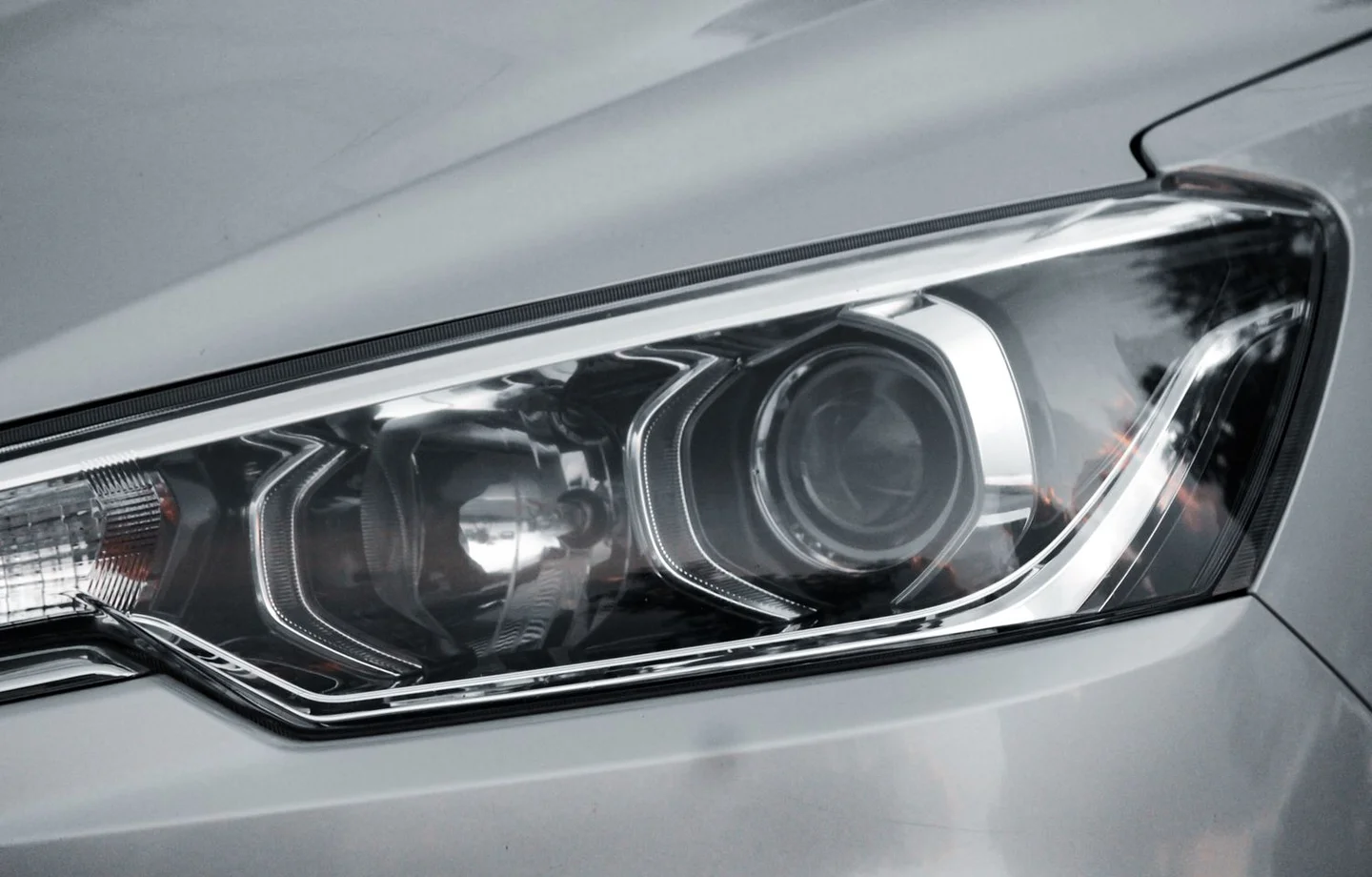 Modern vehicle headlight